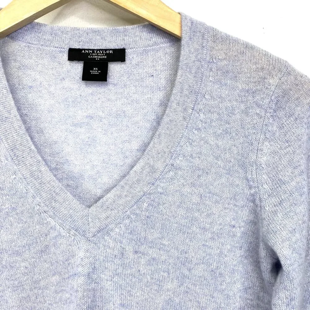 Ann Taylor Cashmere Sweater Womens XS Blue White Classic V-Neck Preppy Layering